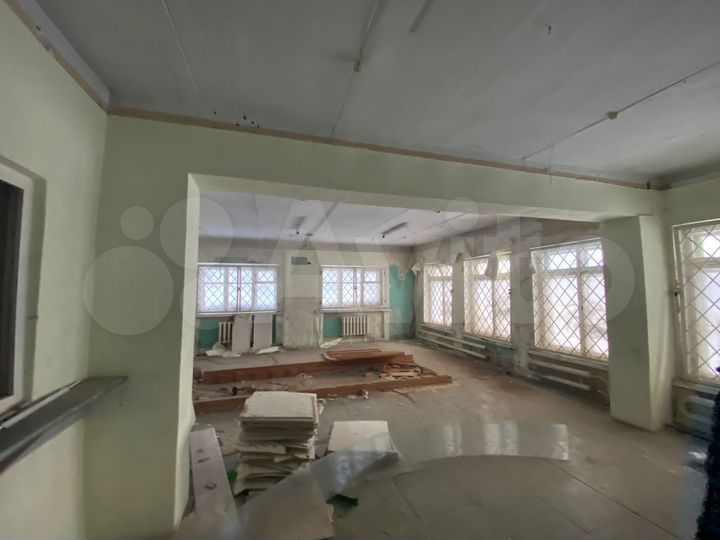 Свободного назначения, 335 м²