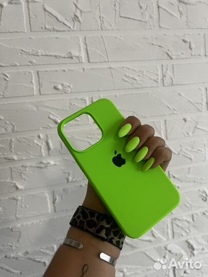 Чехол на iPhone 13 pro салатовый
