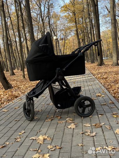 Коляска для двойни bumbleride