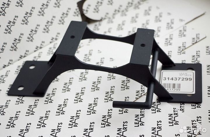 Кронштейн 31367596 карданного вала Volvo