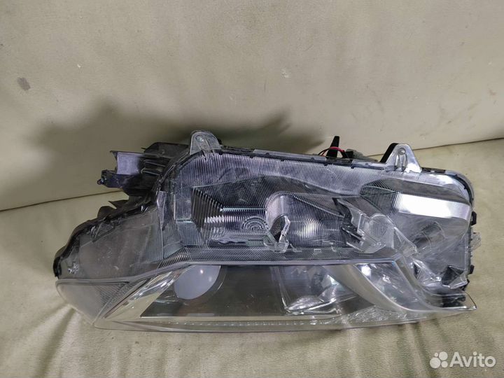 Фара левая правая Toyota Rav4 CA40 рестайлинг