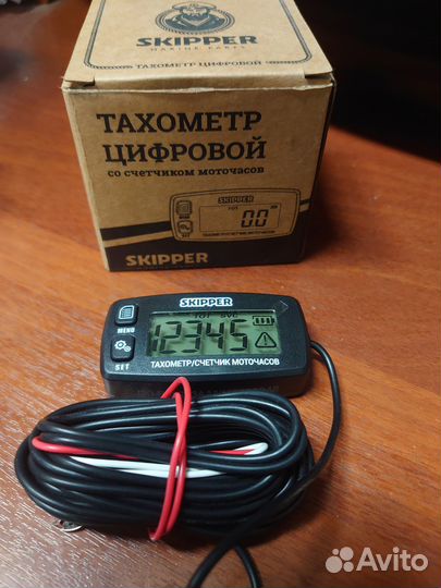 Тахометр со счётчиком моточасов