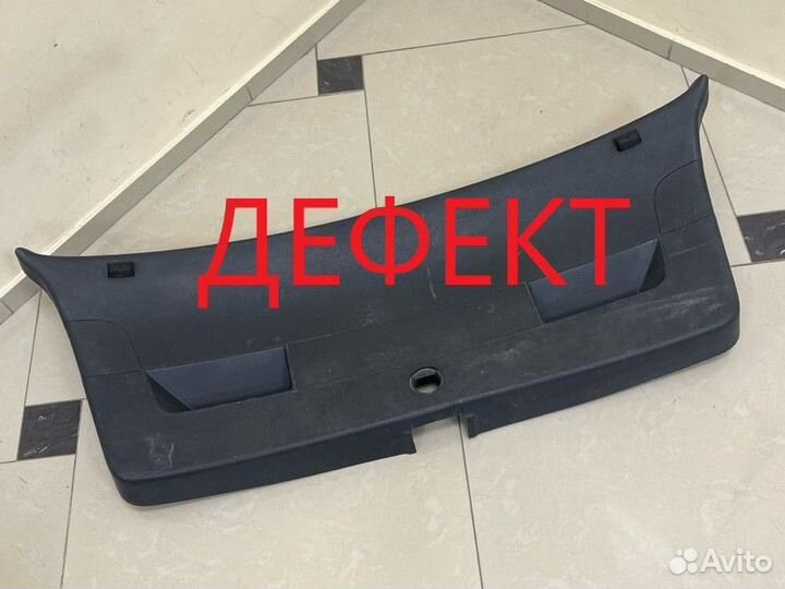 Обшивка двери багажника Volkswagen Golf 1K5 BSE