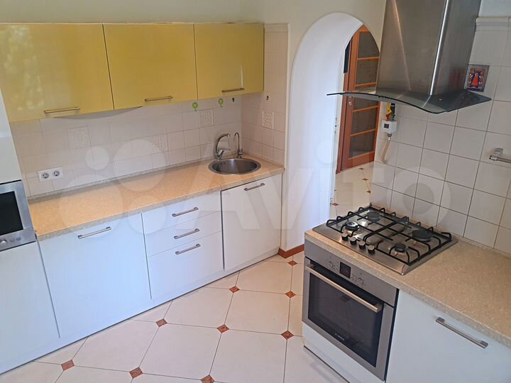 3-к. квартира, 111,6 м², 3/8 эт.