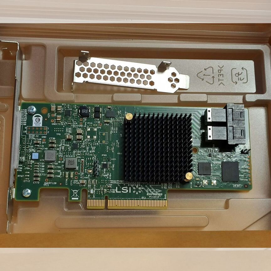 [9300-8I] Контроллер Hba Broadcom 9300-8i