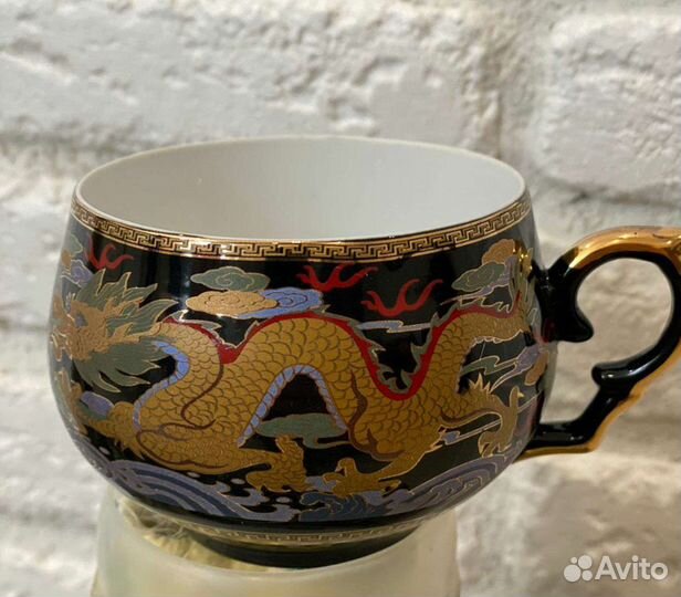 Сервиз чайный с рисунком на дне чашки гейши