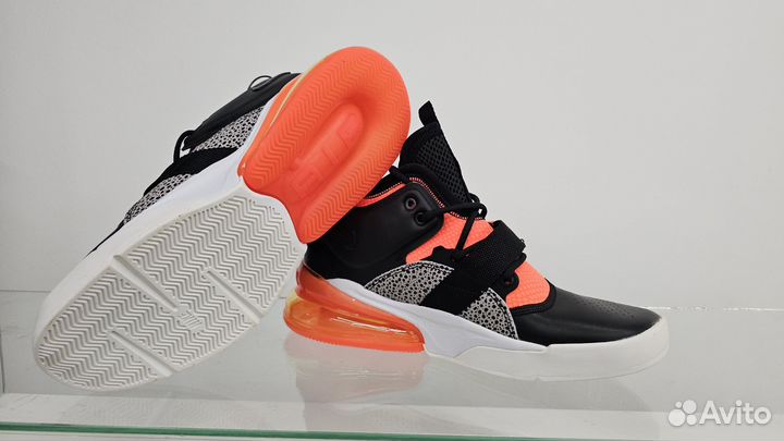 Кроссовки Nike Air Force 270