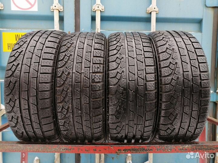 Pirelli Winter Sottozero 210 205/50 R17