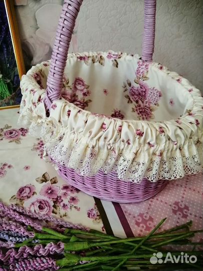 Яркая, стильная корзина для торжества