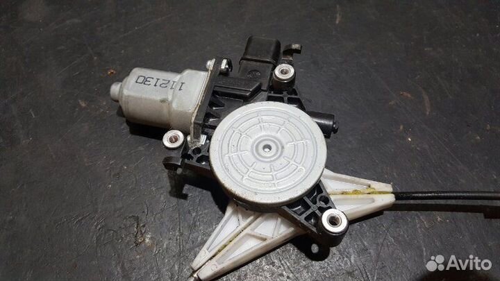 Стеклоподъемник передний правый Subaru Forester SH