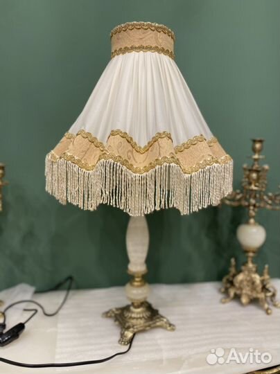 Светильник настольный с ониксом