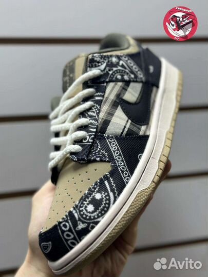 Nike sb dunk low travis scott