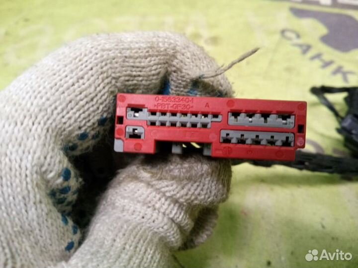 Коса обшивки двери передняя правая Land Rover