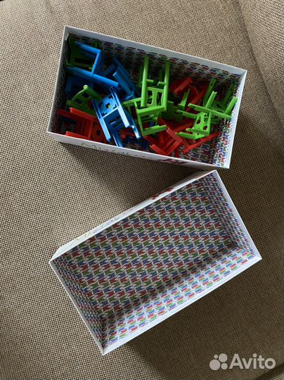 Игра Mistakos стульчики