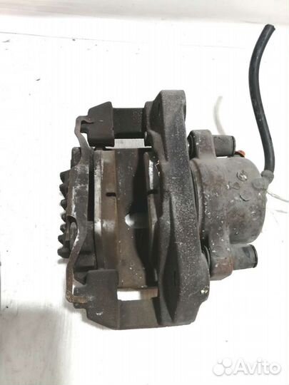 Бмв e60 BMW E60 супорт передний