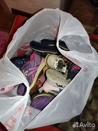 Отдам детские вещи