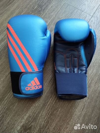 Боксерские перчатки 10 oz adidas