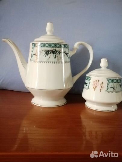 Чайник заварочный, сахарница в подарок