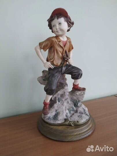 Статуэтка фарфор Capodimonte