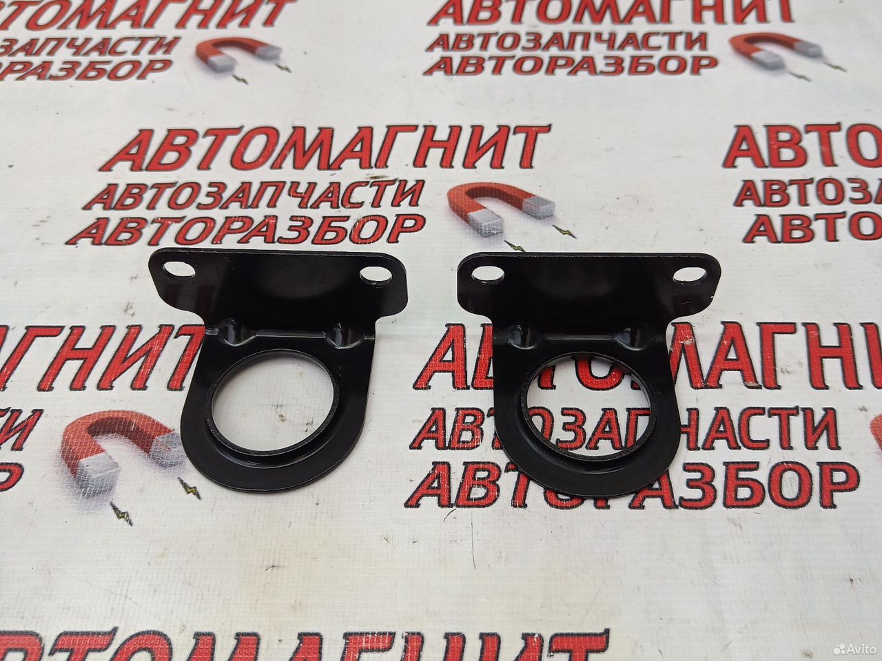 Кронштейн крепления радиатора Voyah Free