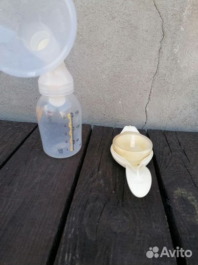 Молокоотсос medela ручной