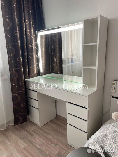 Гримерный столик с LED подсветкой и стеллажом