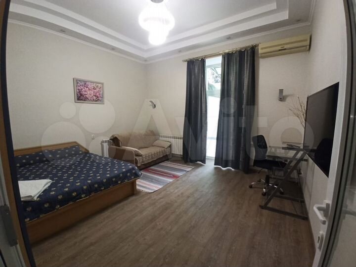 2-к. квартира, 70,9 м², 2/3 эт.