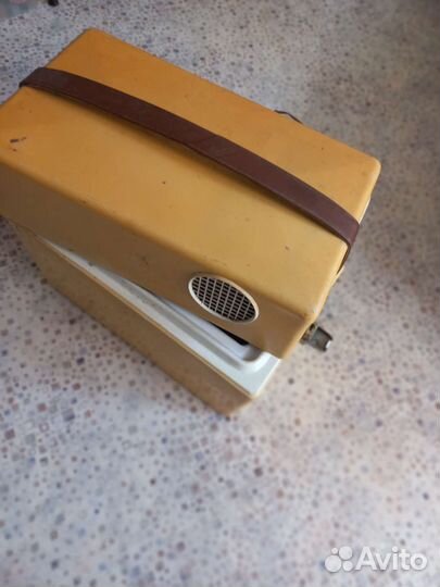 Минихолодильник для напитков бу