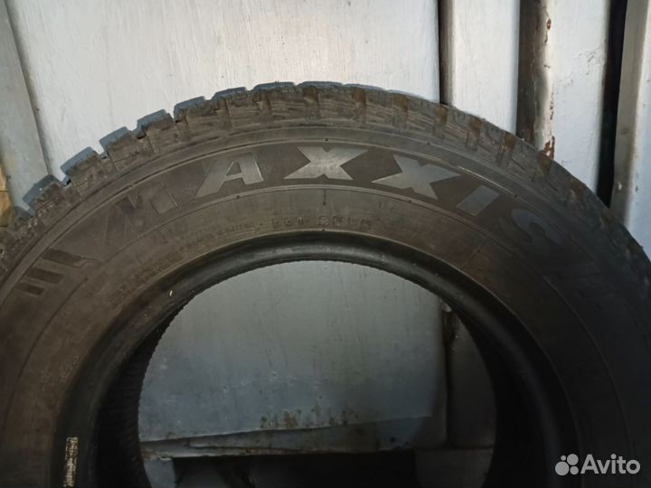 Maxxis NP3 Arctic Trekker 175/70 R13