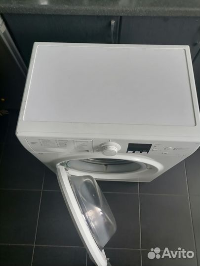 Стиральная машина Hotpoint Ariston 6 кг