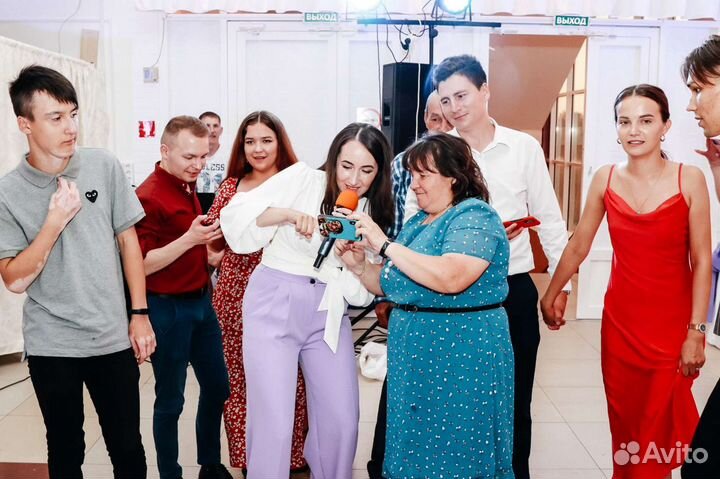 Ведущая(тамада), певица