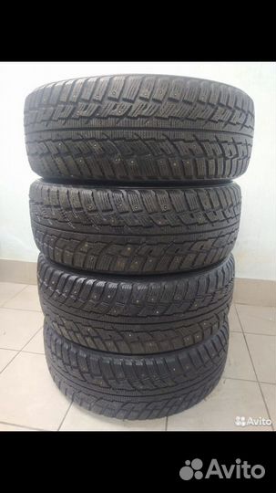 Kumho I'Zen Stud Snow KW11 225/60 R17