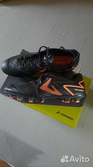 Футбольные бутсы