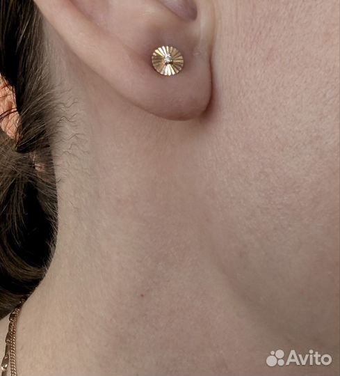 Золотые серьги пуссеты 585 пробы