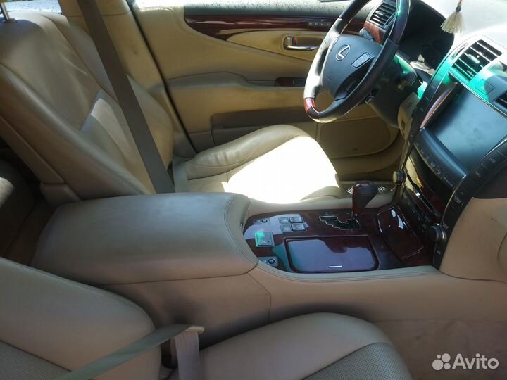 Lexus LS460 в разборе