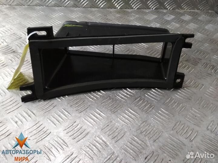 Корпус салонного фильтра Tesla Model X 2019