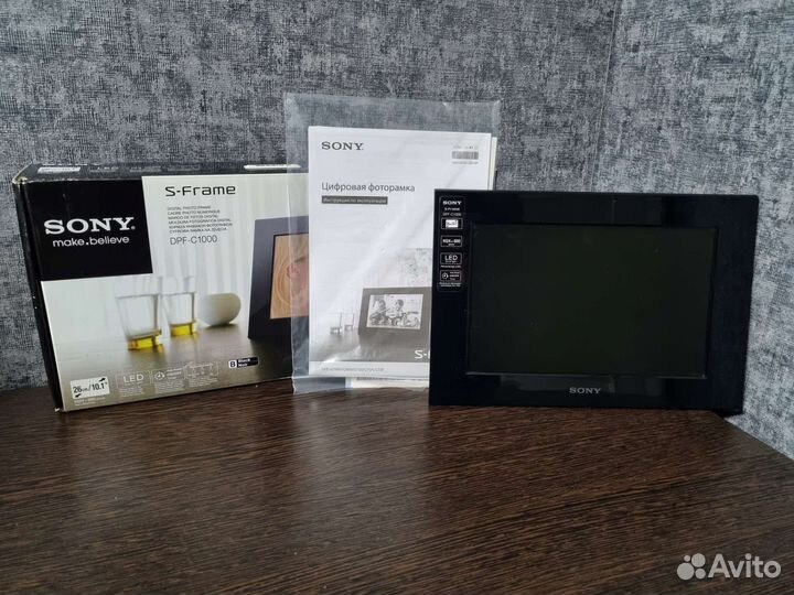 Цифровая фоторамка Sony DPF-C1000
