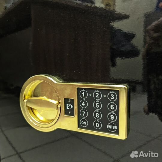 Сейф для денег и документов