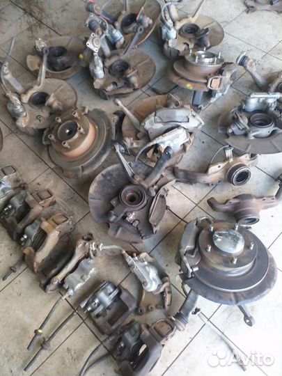 Кулак ступица суппорта. Нива 21214.2123