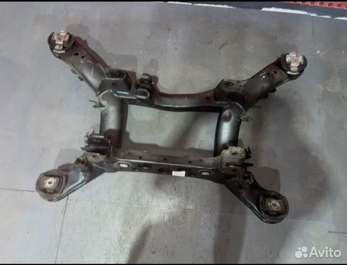 Балка подвески задняя Mercedes-Benz Gle W166 2018