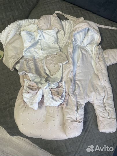 Комплект на выписку для девочки