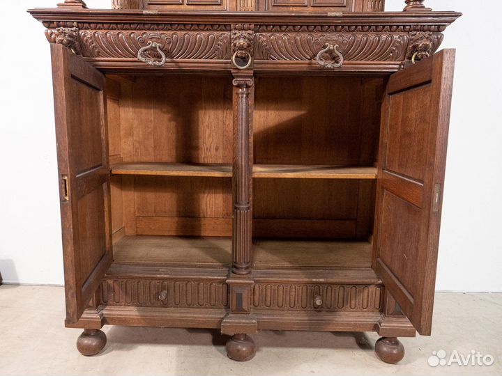 Антикварный шкаф с гранёными филёнками 1850-х гг