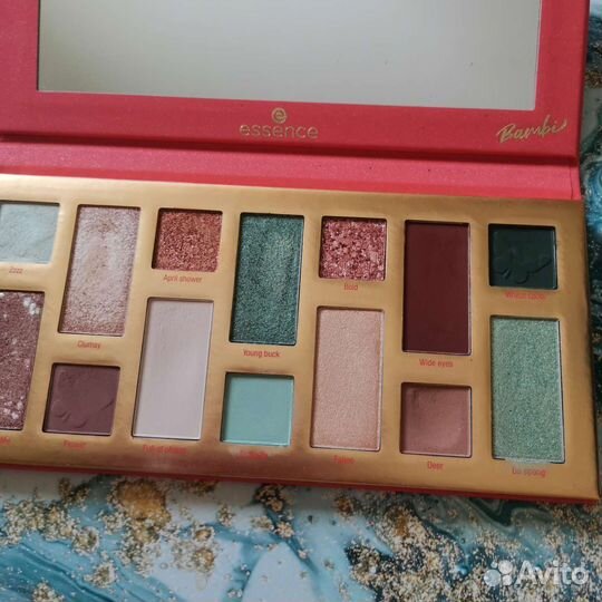 Палетка теней essence Bambi