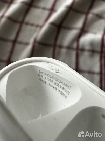 Airpods 2 с беспроводной зарядкой