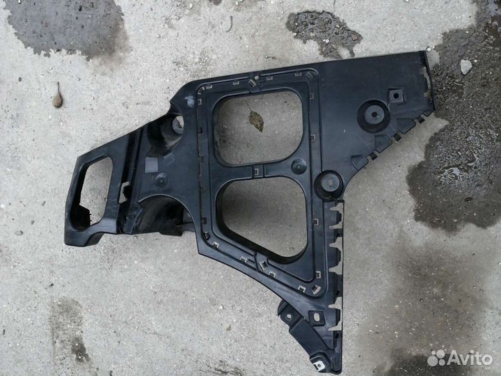 Кронштейн заднего бампера на x6 e71