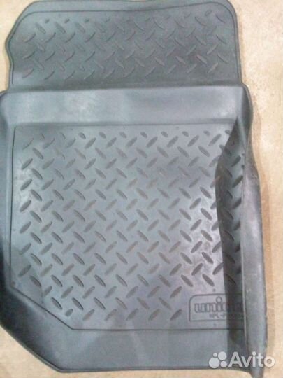 Автомобильные коврики на Toyota land cruiser
