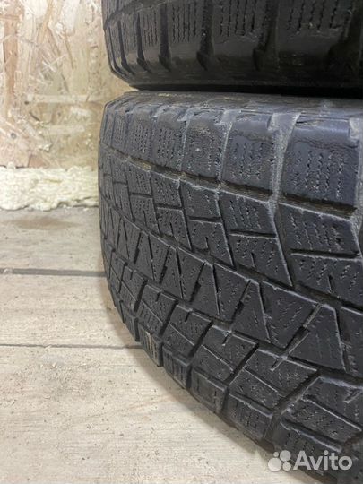 Bridgestone Blizzak DM-V1 225/65 R17 90B