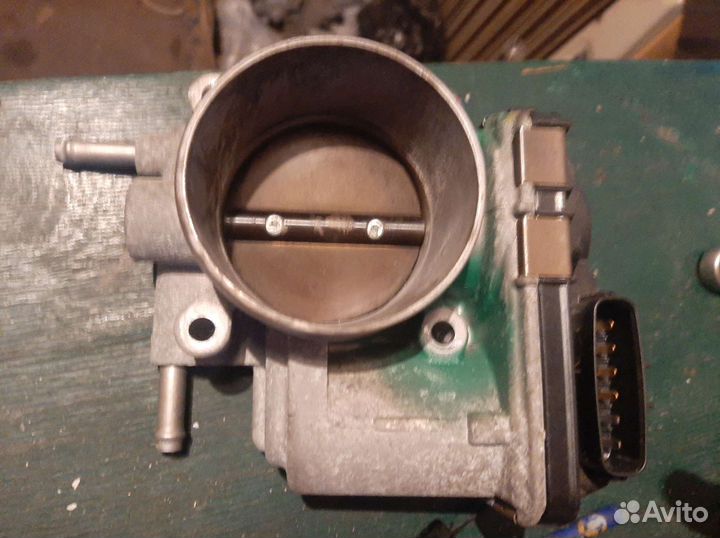 Дроссельная заслонка Subaru Legacy BP5 EJ204