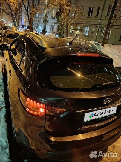 Infiniti QX70 3.7 AT, 2014, 177 700 км