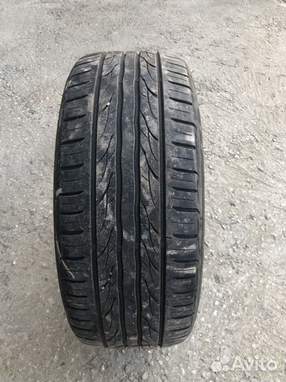 Kumho Ecsta PS31 215/50 R17